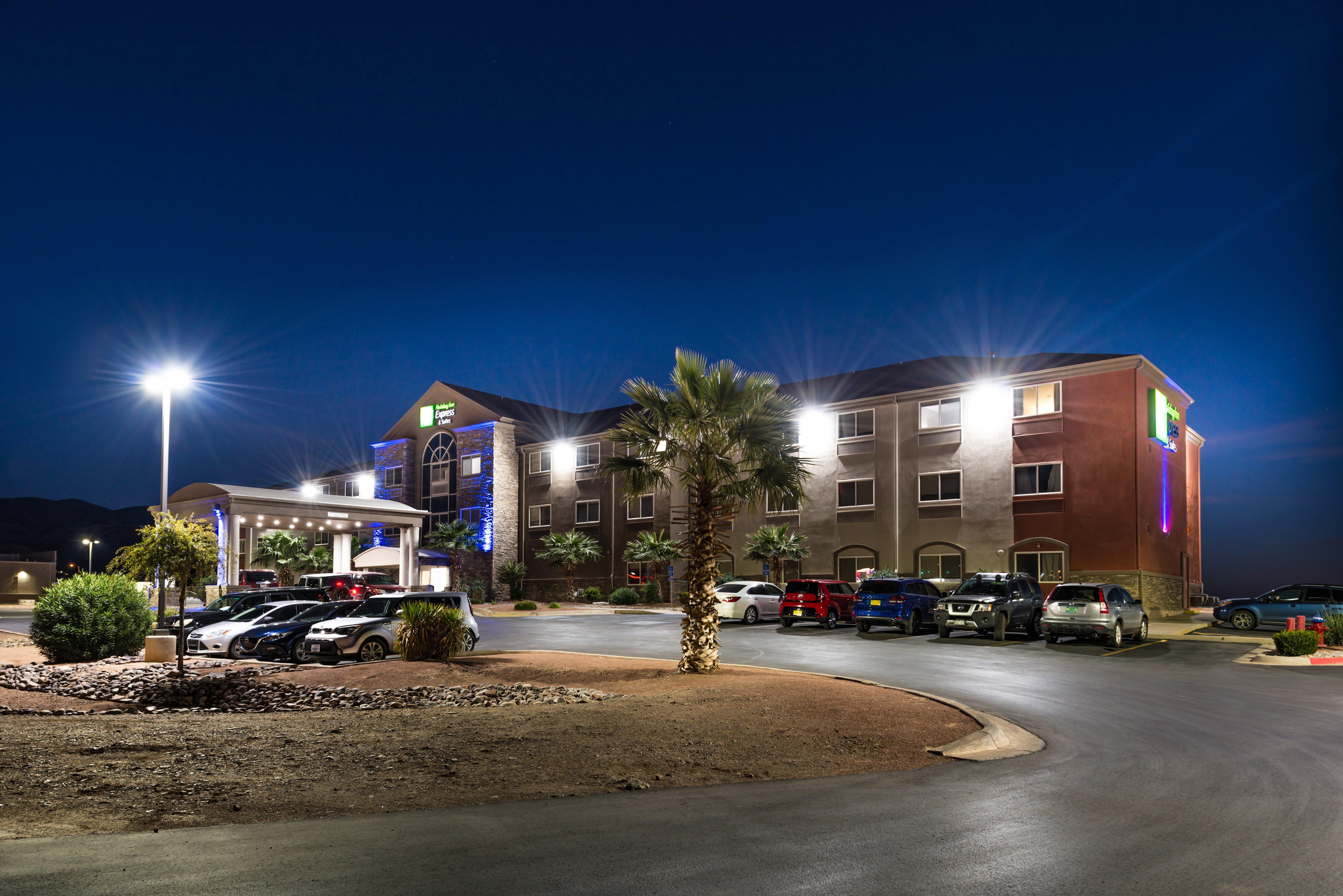 Holiday Inn Express & Suites Alamogordo Highway 54/70 By Ihg Buitenkant foto