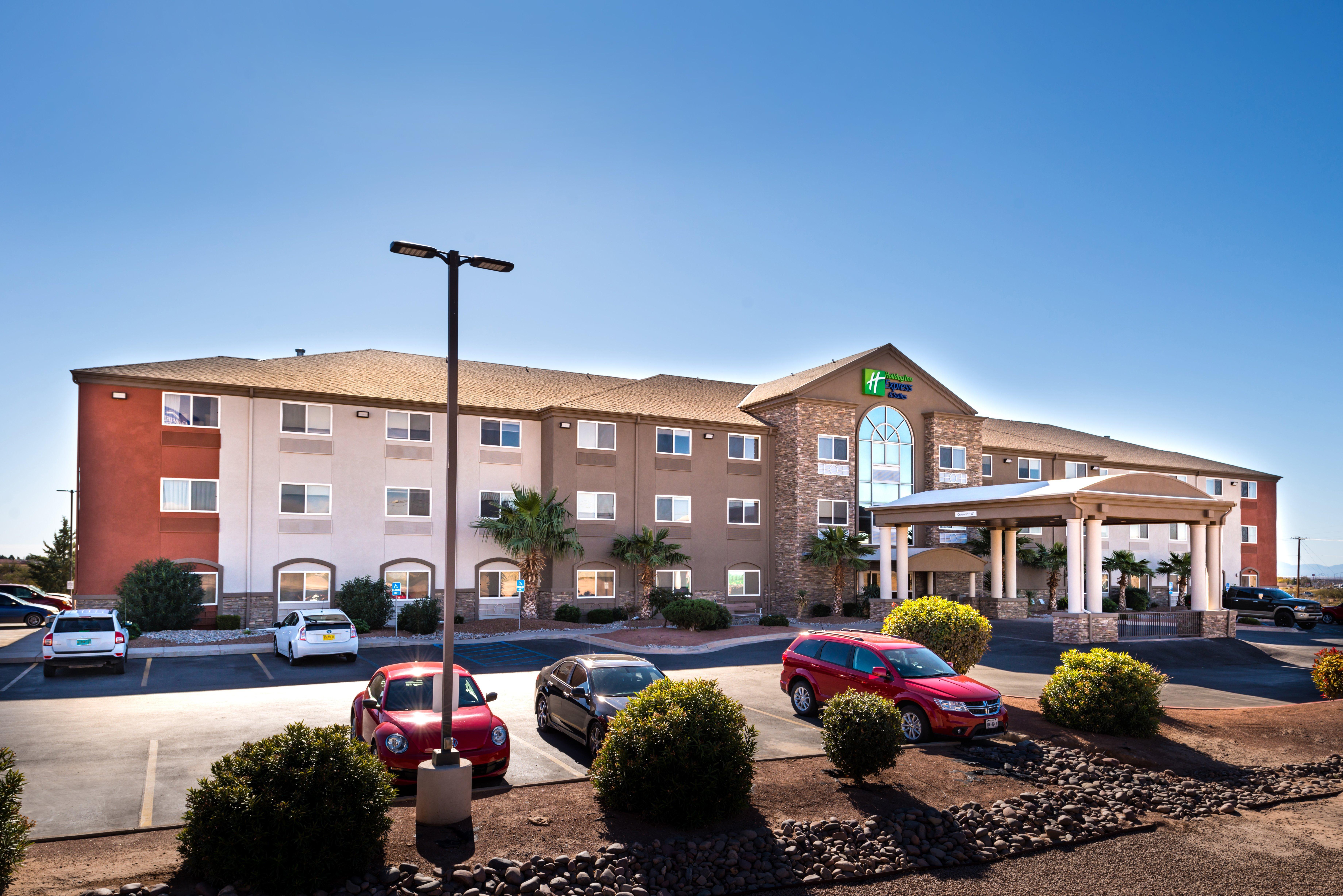 Holiday Inn Express & Suites Alamogordo Highway 54/70 By Ihg Buitenkant foto