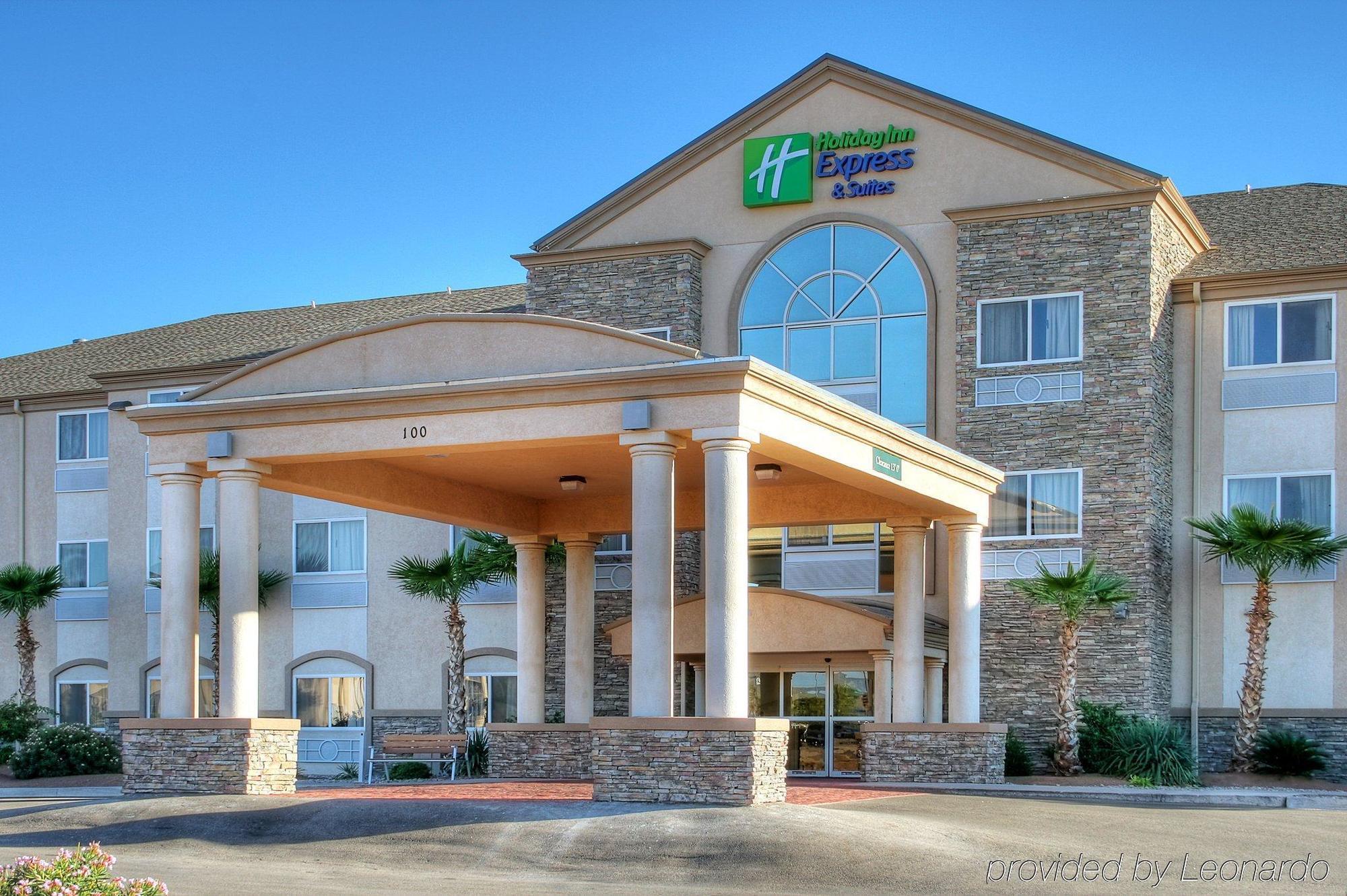 Holiday Inn Express & Suites Alamogordo Highway 54/70 By Ihg Buitenkant foto